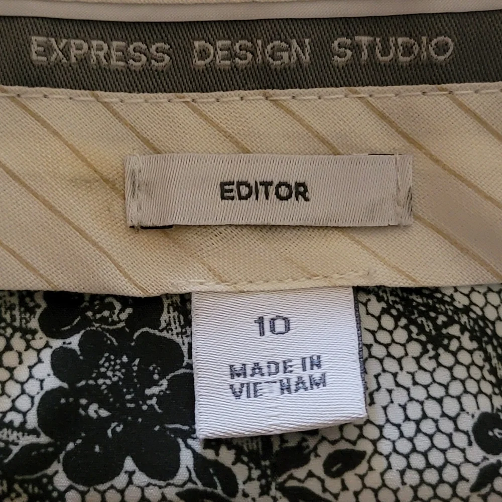 EXPRESS | Editor Cream buttoned mini skirt Size 10